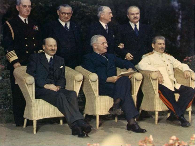 17 июля-2 августа 1945г. в Потсдаме состоялась последняя встреча «Большой тро...