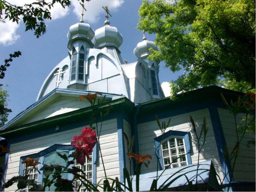 Церковь Пресвятой Богородицы с. Красный Деркул С 1947 г. служил знаменитый ст...
